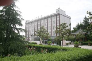 凤栖山人文纪念园景观图