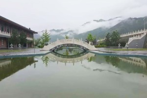 西安市鄠邑区金南山绿色墓园园区湖景图
